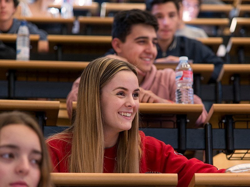 Más de la mitad de los jóvenes madrileños, dispuestos a estudiar 'fuera' 1
