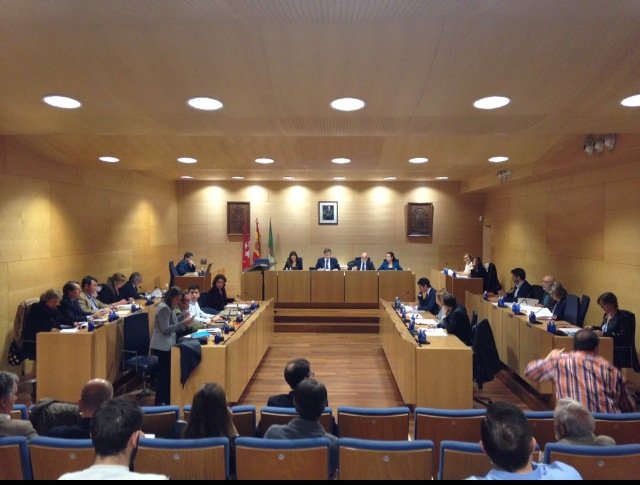 El Ayuntamiento aprueba una declaración institucional en favor de las fuerzas de seguridad en Cataluña