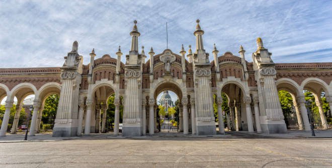 Guía para asistir a los cementerios de Madrid en Todos los Santos 1