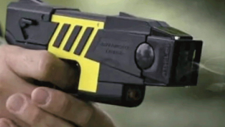 Pistolas táser con cámara de vídeo para la Policía Municipal