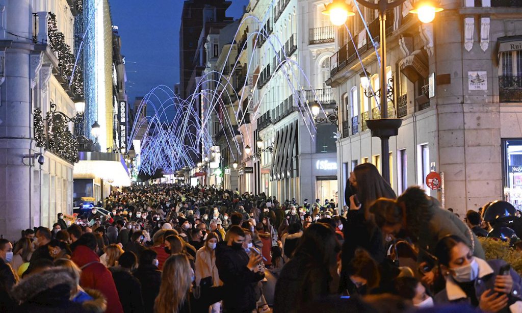 Diez días de cierre en Madrid, preludio de una Navidad contenida 13