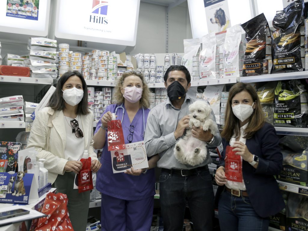 'Sanse Limpio', la campaña para que los dueños de las mascotas mantengan limpia la vía pública 4