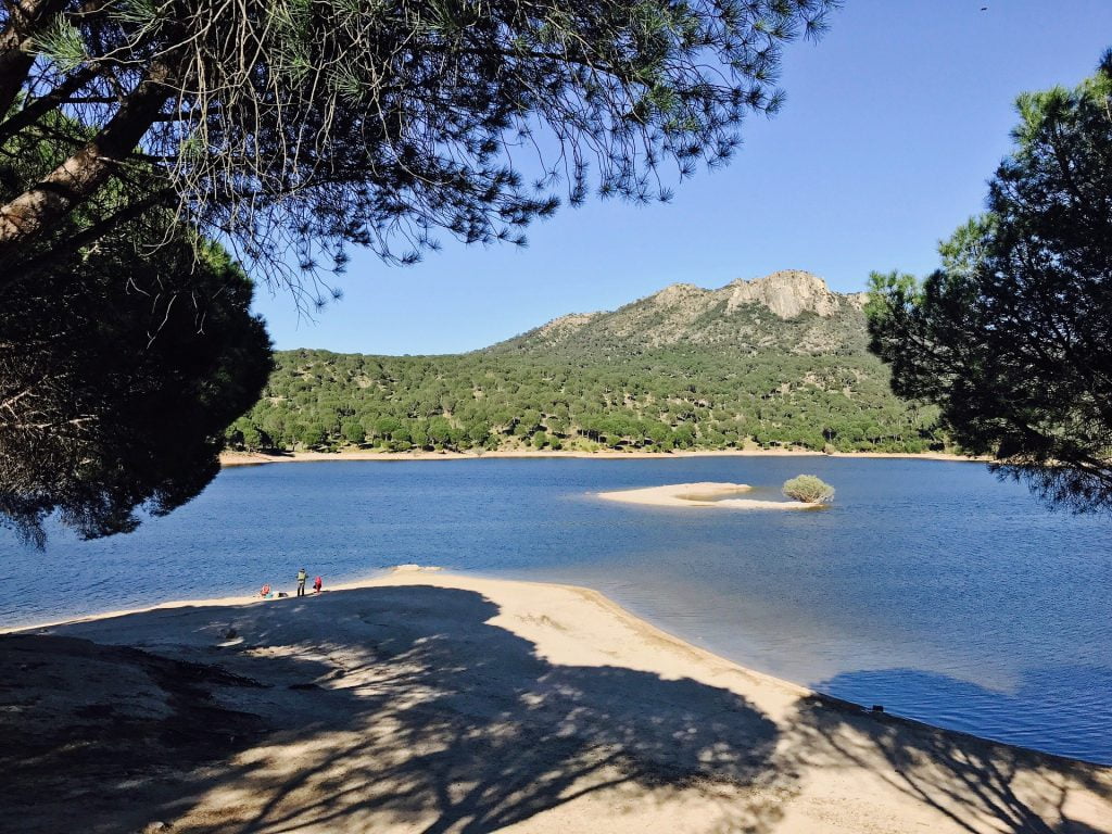 Idílicas playas en Madrid: exprime el verano con un refrescante baño 3