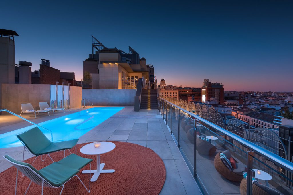 Un paseo por las mejores terrazas con piscina de Madrid 2