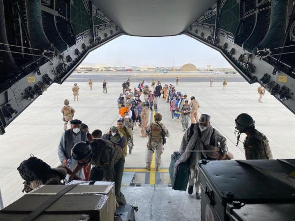 Evacuados afganos llegan a la base de Torrejón: Campamentos y protocolo Covid-19 1