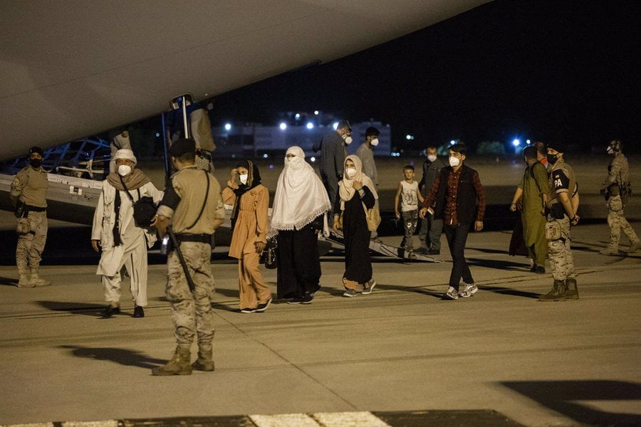 Evacuados afganos llegan a la base de Torrejón: Campamentos y protocolo Covid-19 4