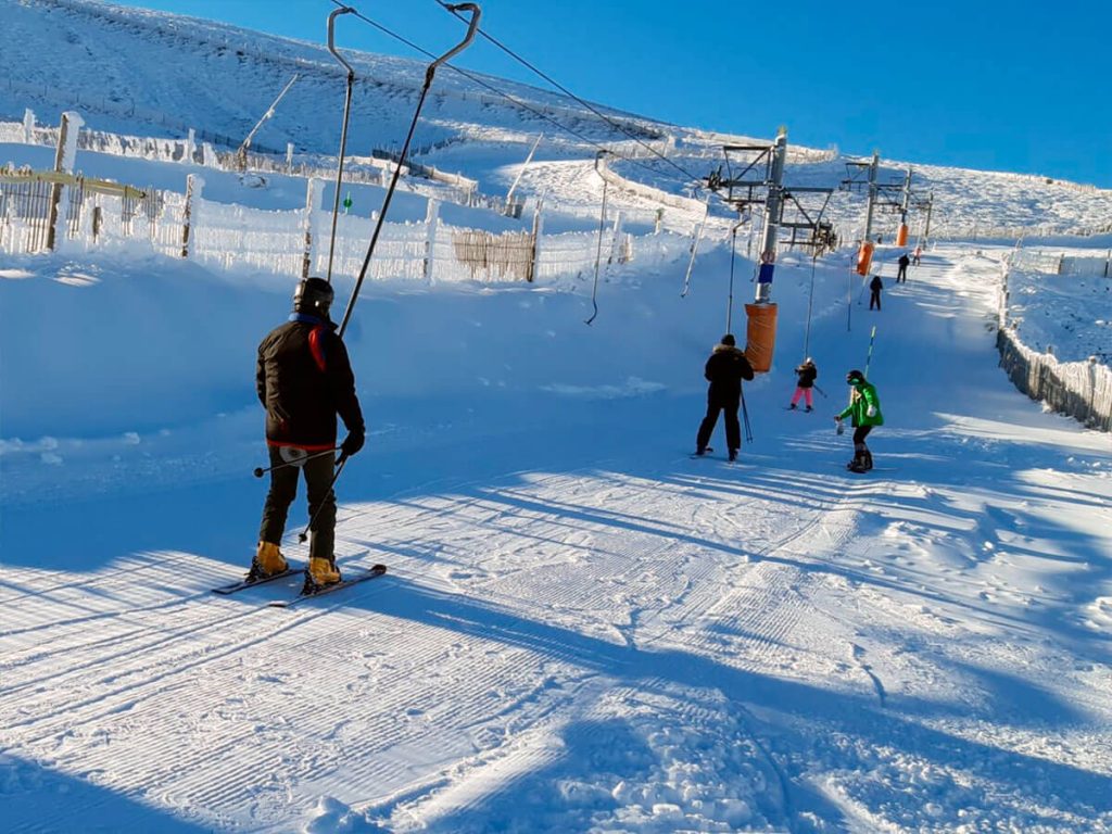 Dónde esquiar este invierno más allá de Navacerrada 4
