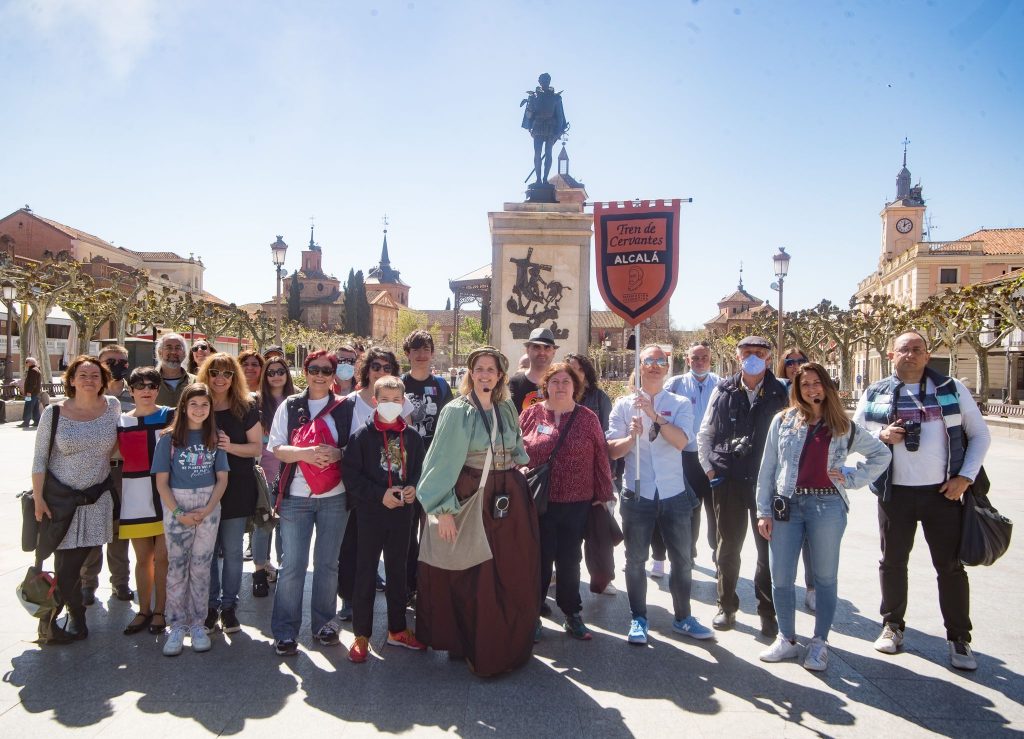 El Tren de Cervantes regresa con los primeros turistas a Alcalá de Henares 1