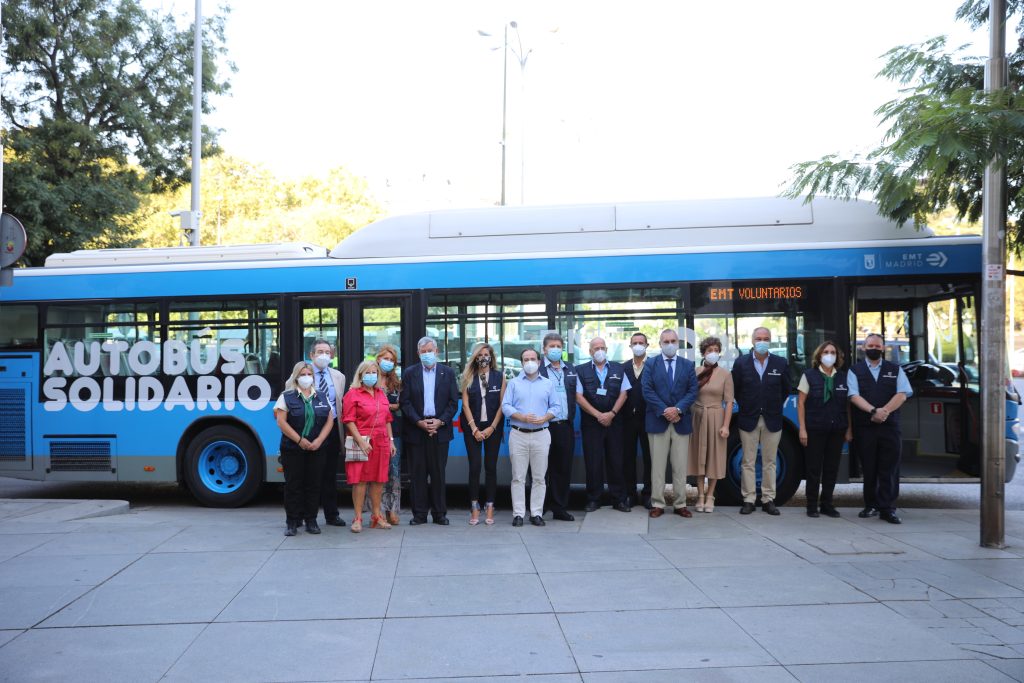 Juguetes para donar en el autobús
