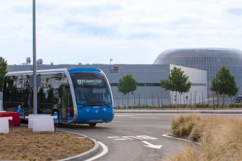 Comienza a operar la primera línea de bus rápido en Madrid 1