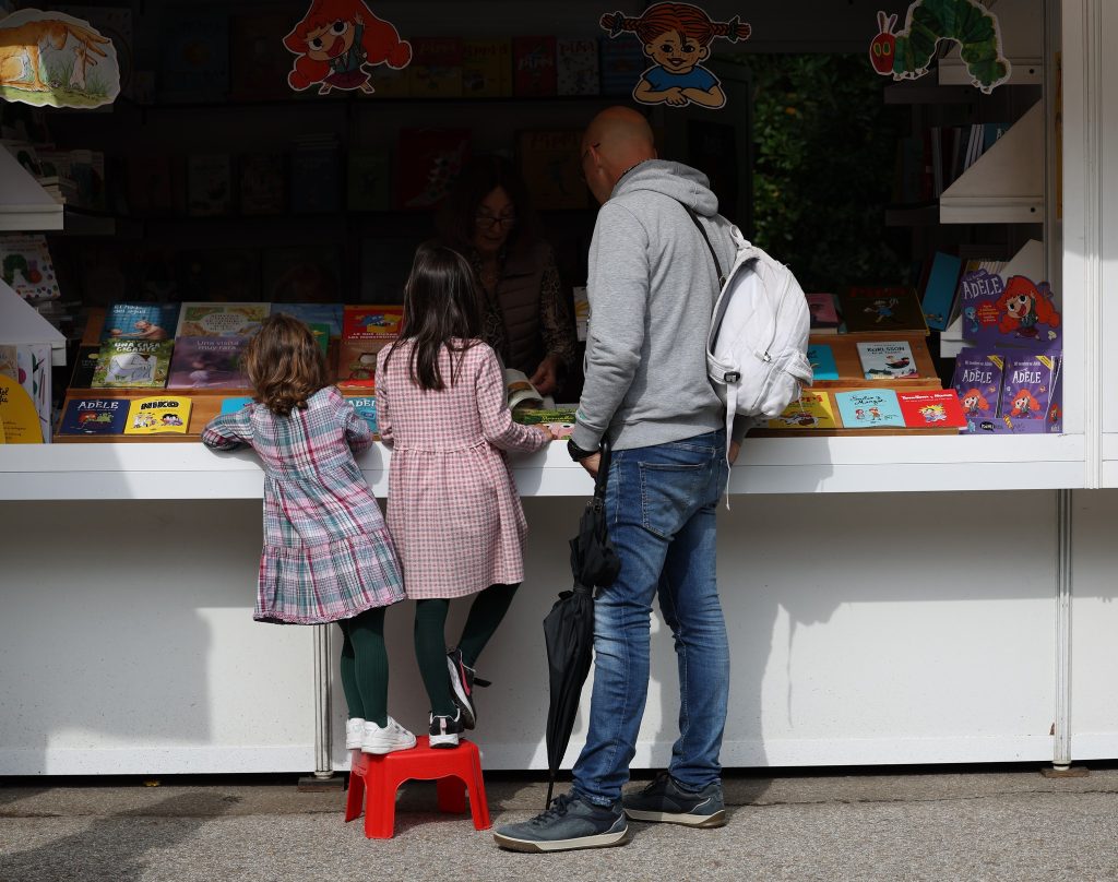 La lluvia no pudo con una Feria del Libro que ha superado los once millones en ventas 1