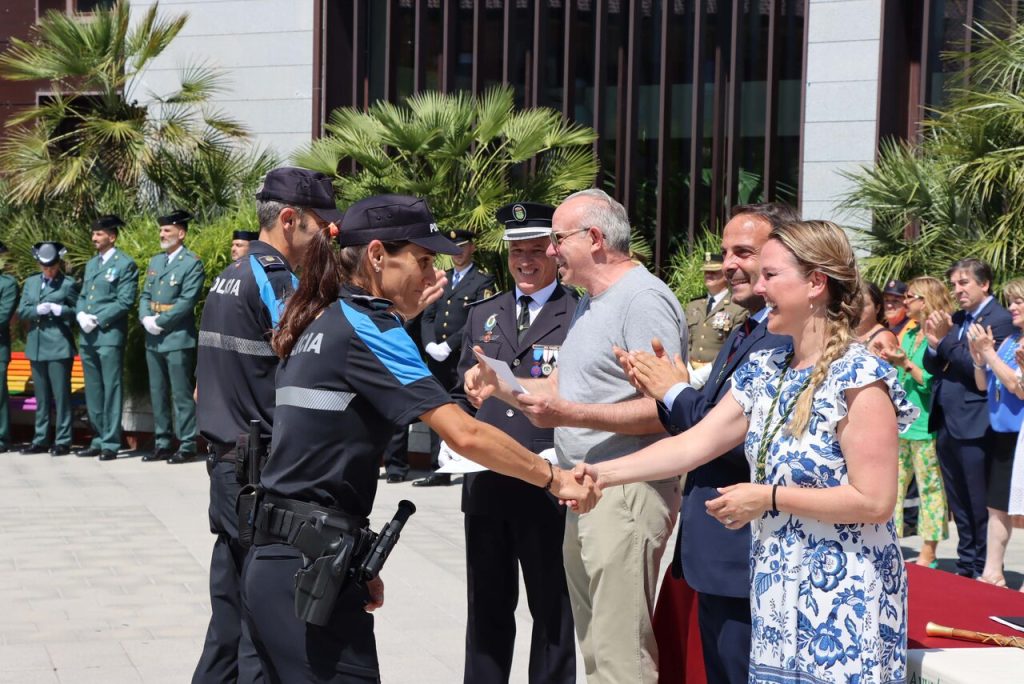 La Policía Local de Galapagar recibe un homenaje por su labor 2
