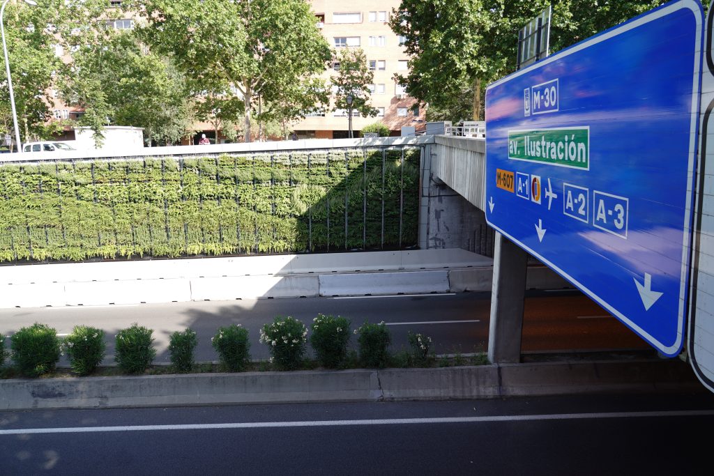 Madrid ya presume de los jardines verticales más grandes de Europa 4