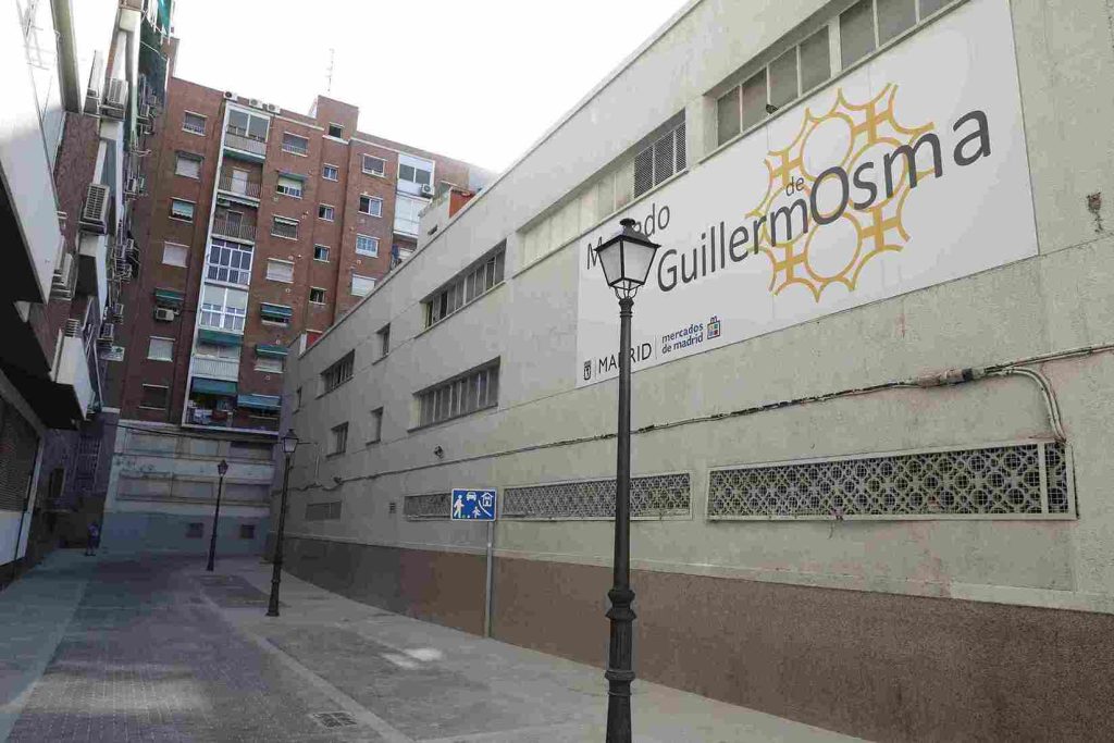 Arganzuela estrenará una zona peatonal más accesible en el mercado Guillermo de Osma 2