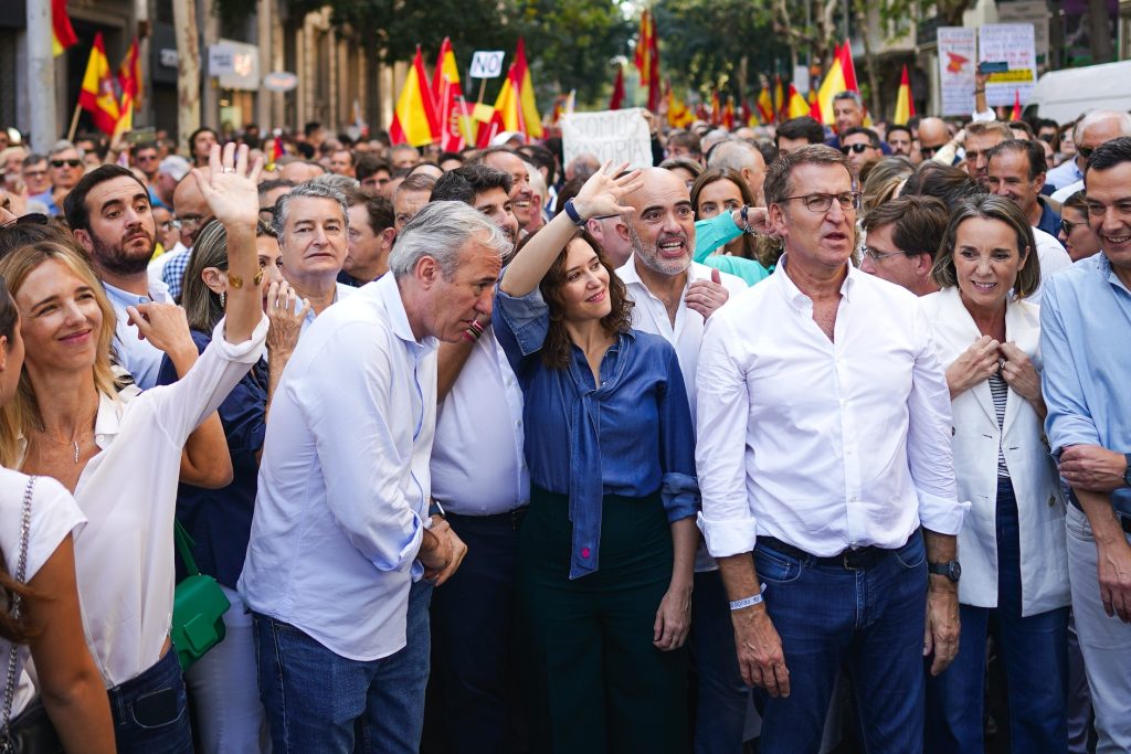 En fotos: Ayuso recuerda a Sánchez en Barcelona que "Cataluña es de todos los españoles" 2