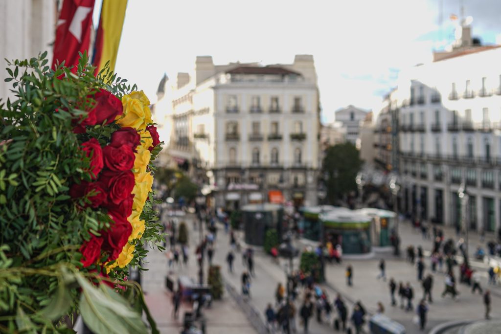 Leonor de Borbón y Ortiz jura la Constitución en un Madrid teñido de un dulce rojo y amarillo 9