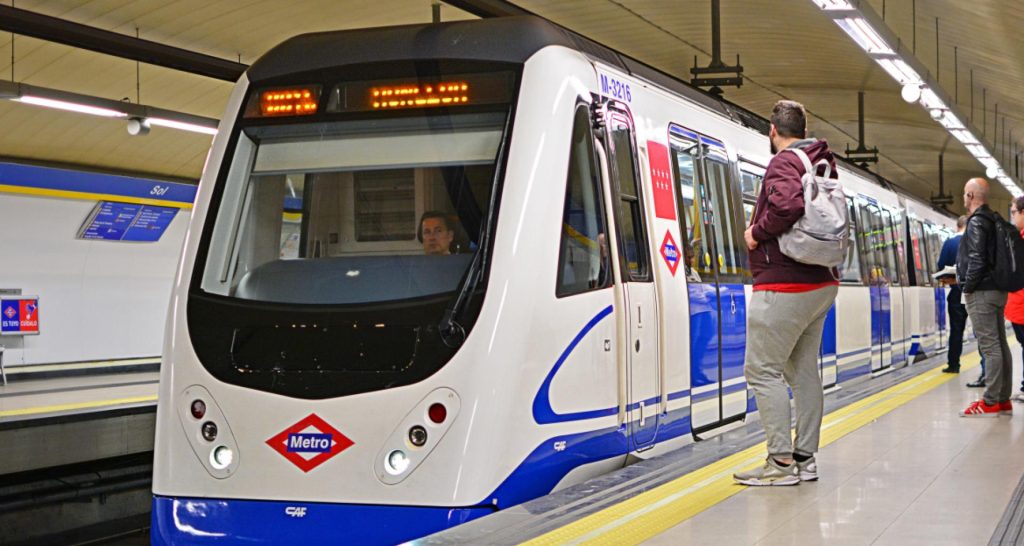 Metro reforzará su servicio un 27% durante el Black Friday 7