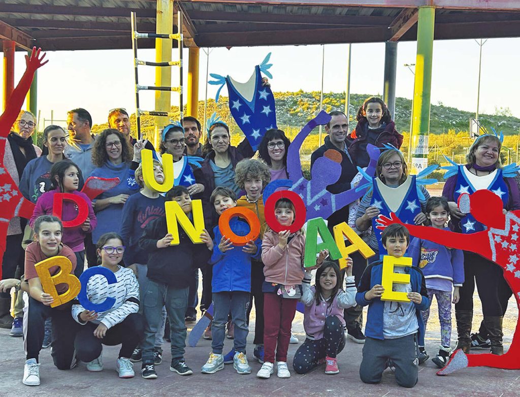Cabalgata de Reyes en Rivas: recorrido de las 17 carrozas de los colegios 3