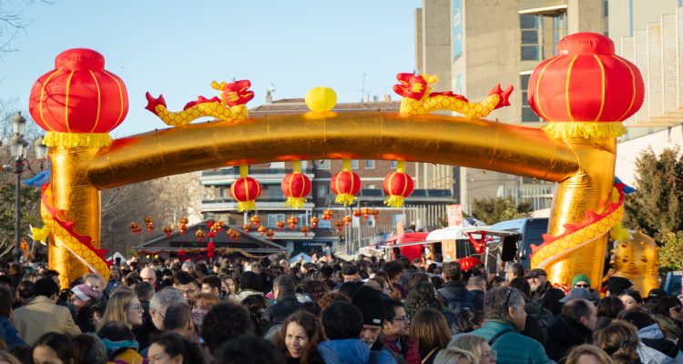 Las mejores imágenes del Año Nuevo Chino en Madrid: así llegó el dragón rojo 5